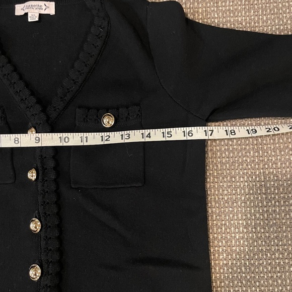Nanette Lapore Short Sleeve Black Sweater Size XS Gold buttons - Picture 5 of 6